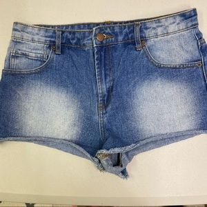 Forever 21 high‎ rise denim cutoff shorts  
Size 28.